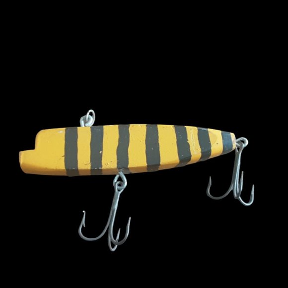 Creek chub Accents Antique Creek Chub Wooden Handpainted Wiggle